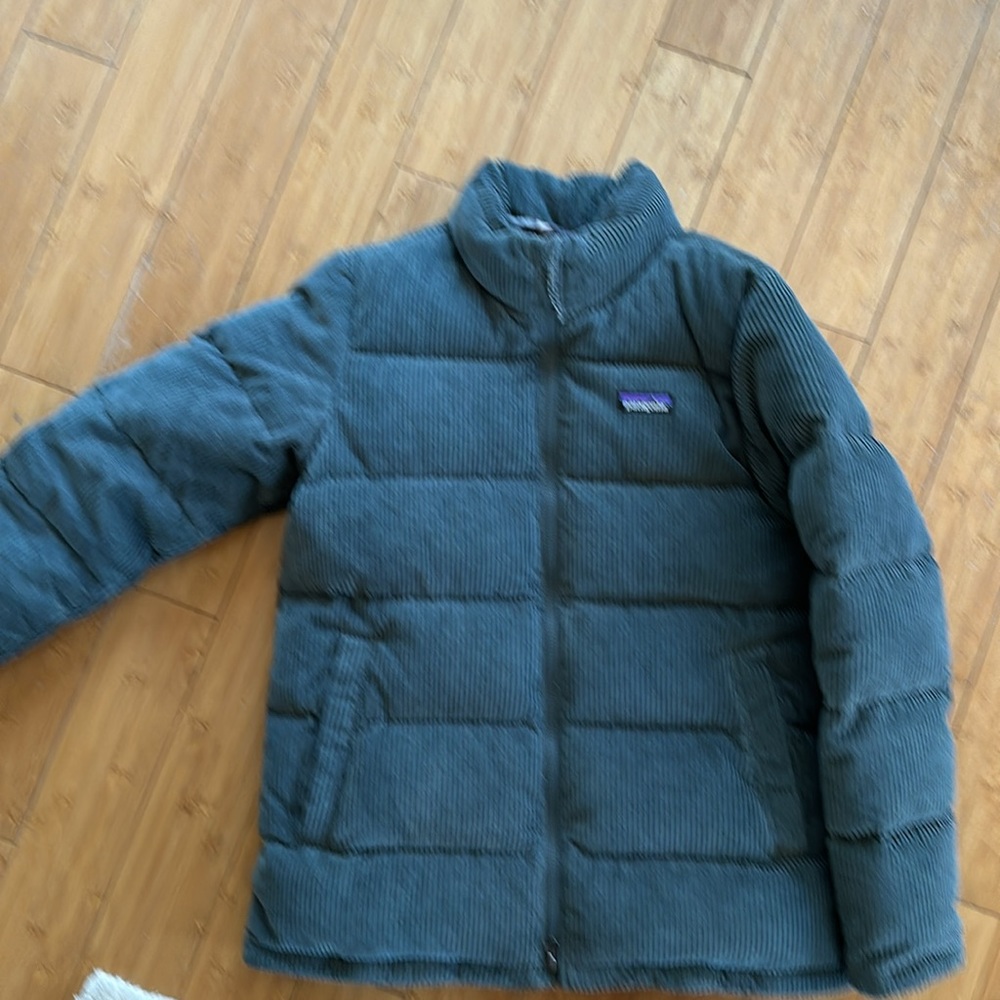 Patagonia Cord Fjord Coat - Women's small like new, nouveau green, down corduroy